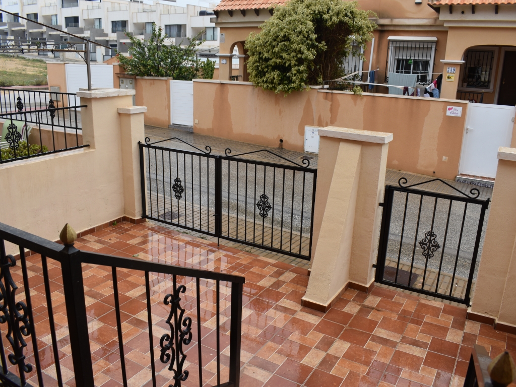 Villa in Alicante - Image 2